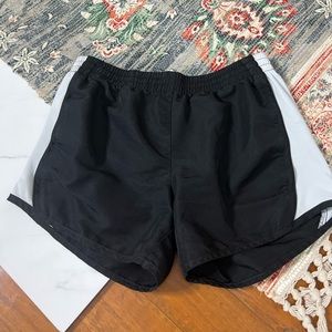 White Black elastic waistband active shorts